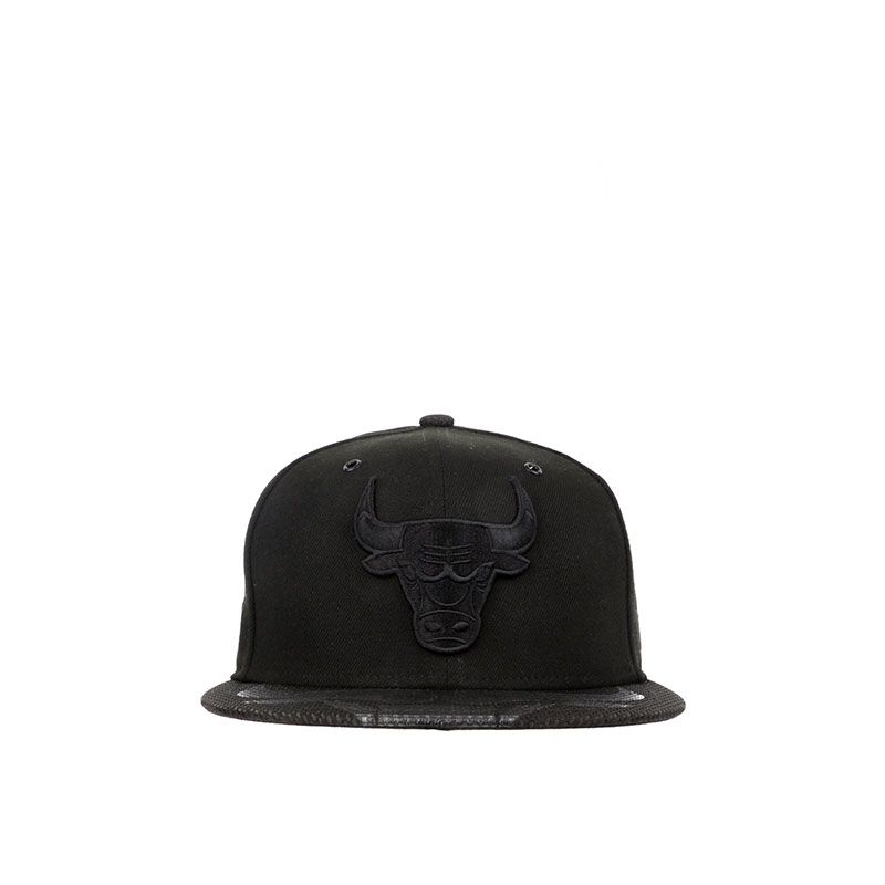 950 Nba On Court Chicago Bulls Black Men's Cap